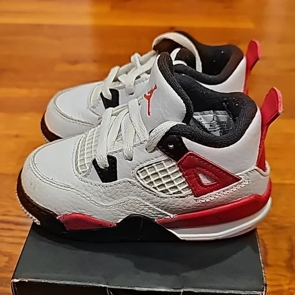 Jordan 4 Retro Red Cement - Picture 6 of 10